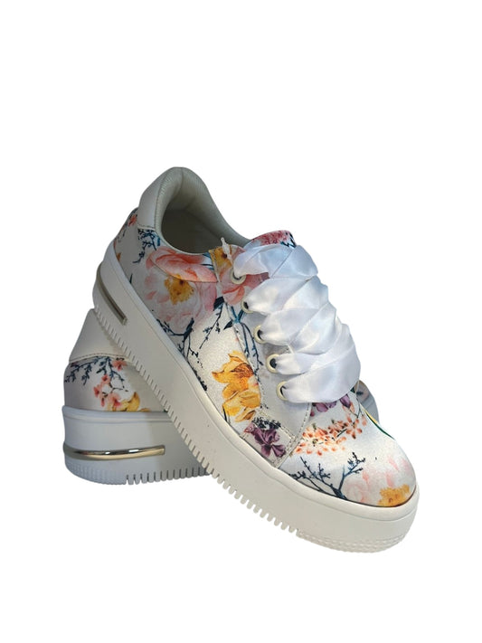 Urban Fashion Yellow Flowers